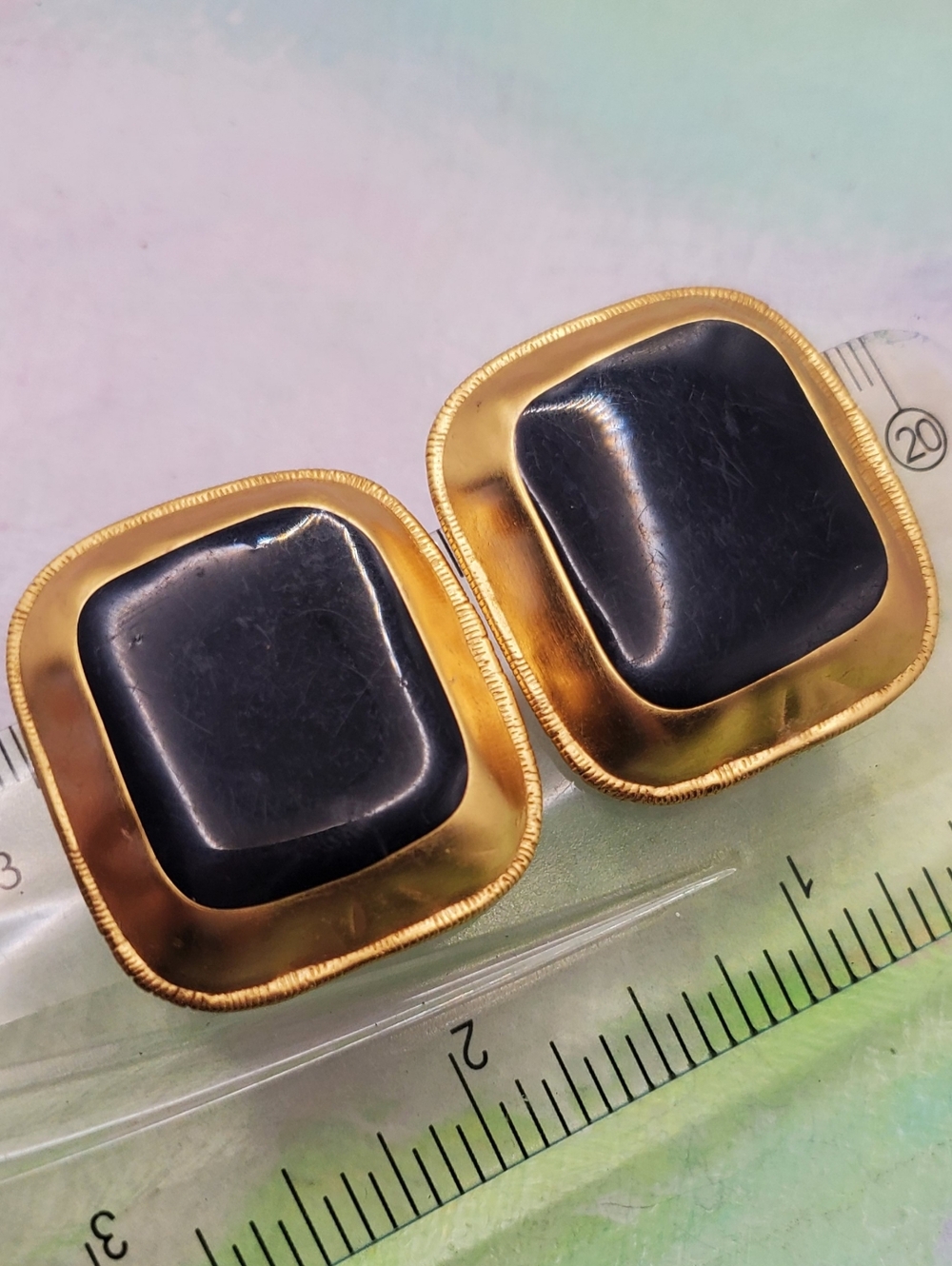 Retros 80s 90s Chunky Matte Gold Black Earrings Pierced Posts
